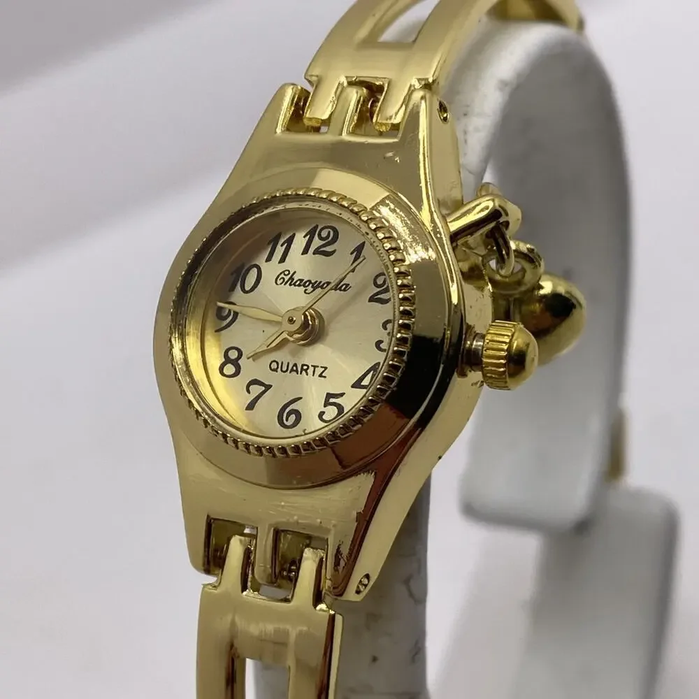 Womens Gold Tone Heart Charm Fashion Watch Works New Battery